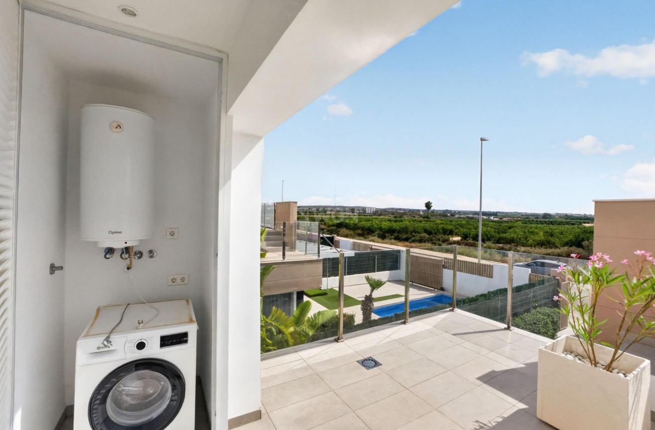 Reventa - Villa - Guardamar del Segura - El Raso