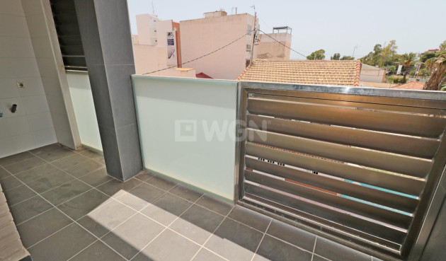 Odsprzedaż - Mieszkanie w bloku - Torrevieja - Acequion
