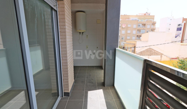Odsprzedaż - Mieszkanie w bloku - Torrevieja - Acequion