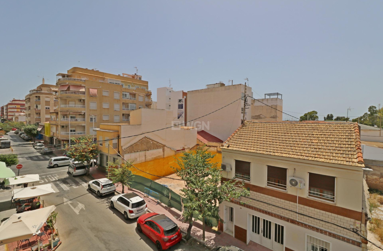 Odsprzedaż - Mieszkanie w bloku - Torrevieja - Acequion