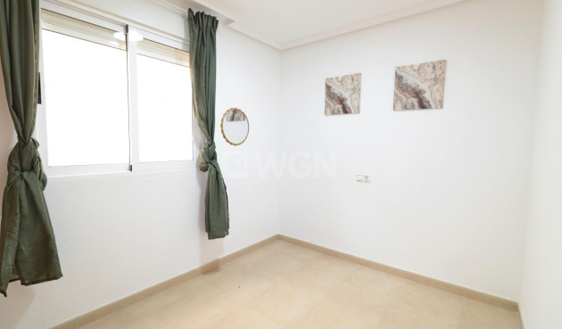 Odsprzedaż - Mieszkanie w bloku - Torrevieja - Acequion
