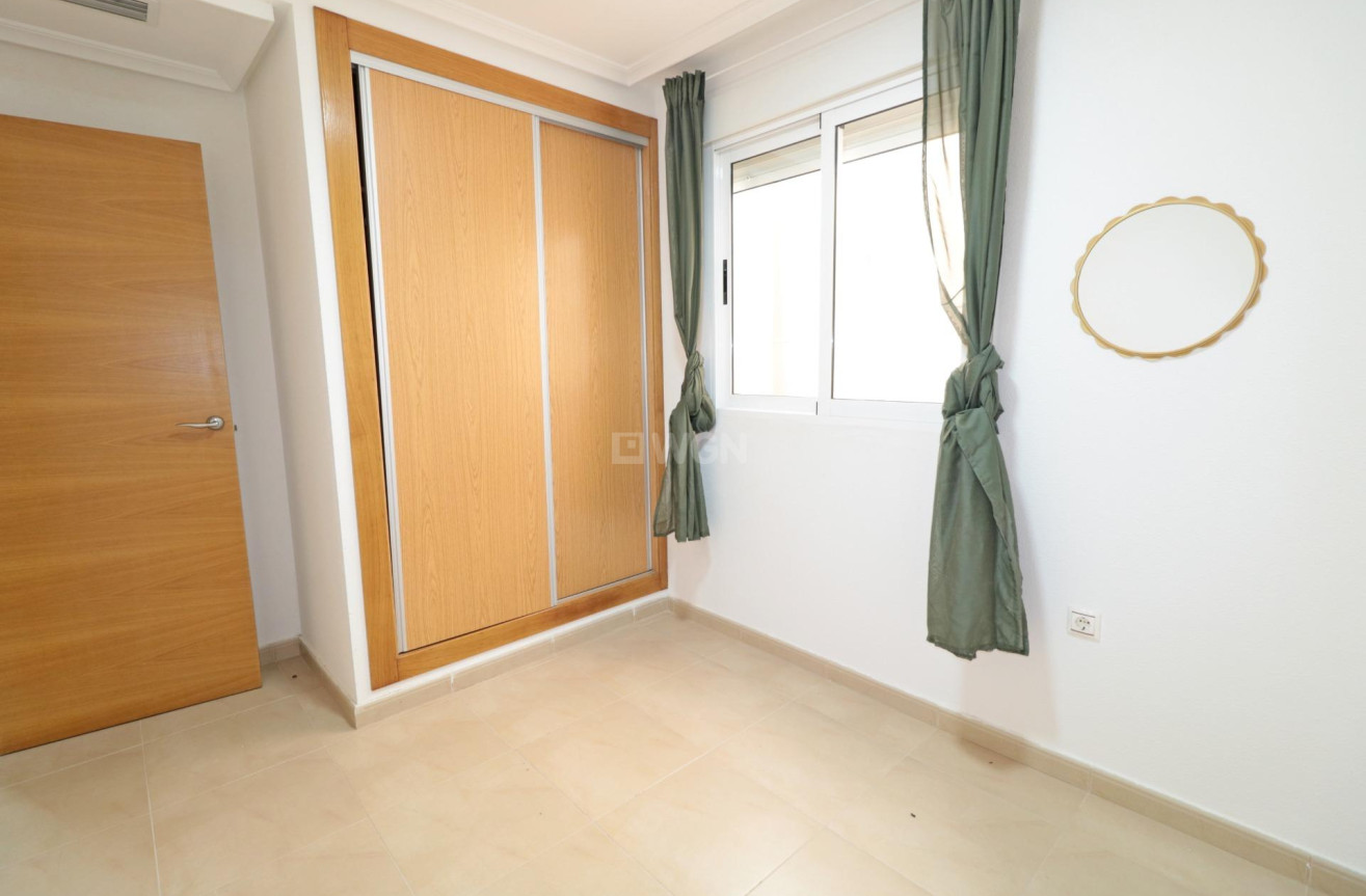 Odsprzedaż - Mieszkanie w bloku - Torrevieja - Acequion