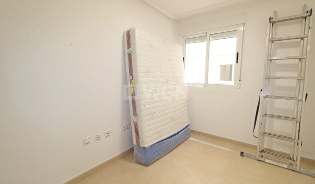 Odsprzedaż - Mieszkanie w bloku - Torrevieja - Acequion
