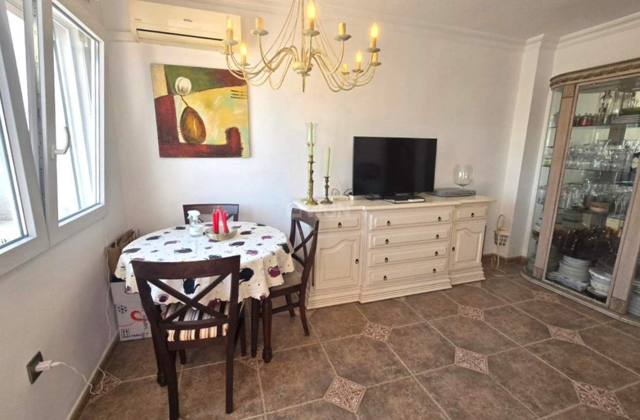 Odsprzedaż - Kamienica - Torrevieja - Los Balcones