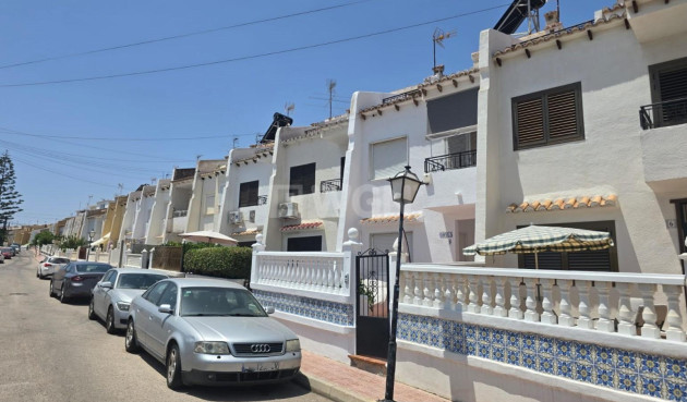 Odsprzedaż - Kamienica - Torrevieja - Los Balcones