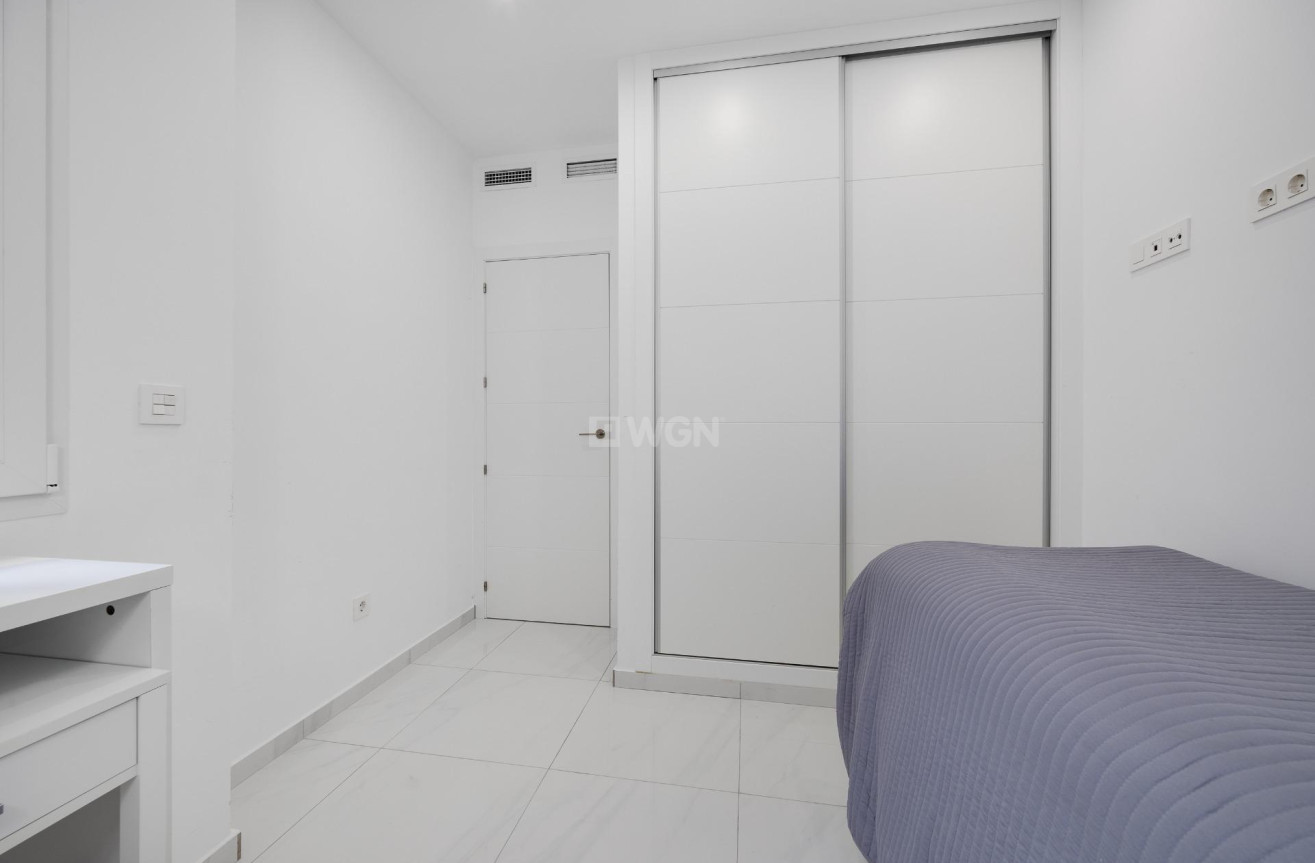 Odsprzedaż - Kamienica - Torrevieja - Los Balcones