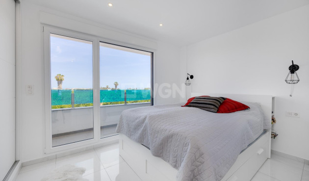 Odsprzedaż - Kamienica - Torrevieja - Los Balcones