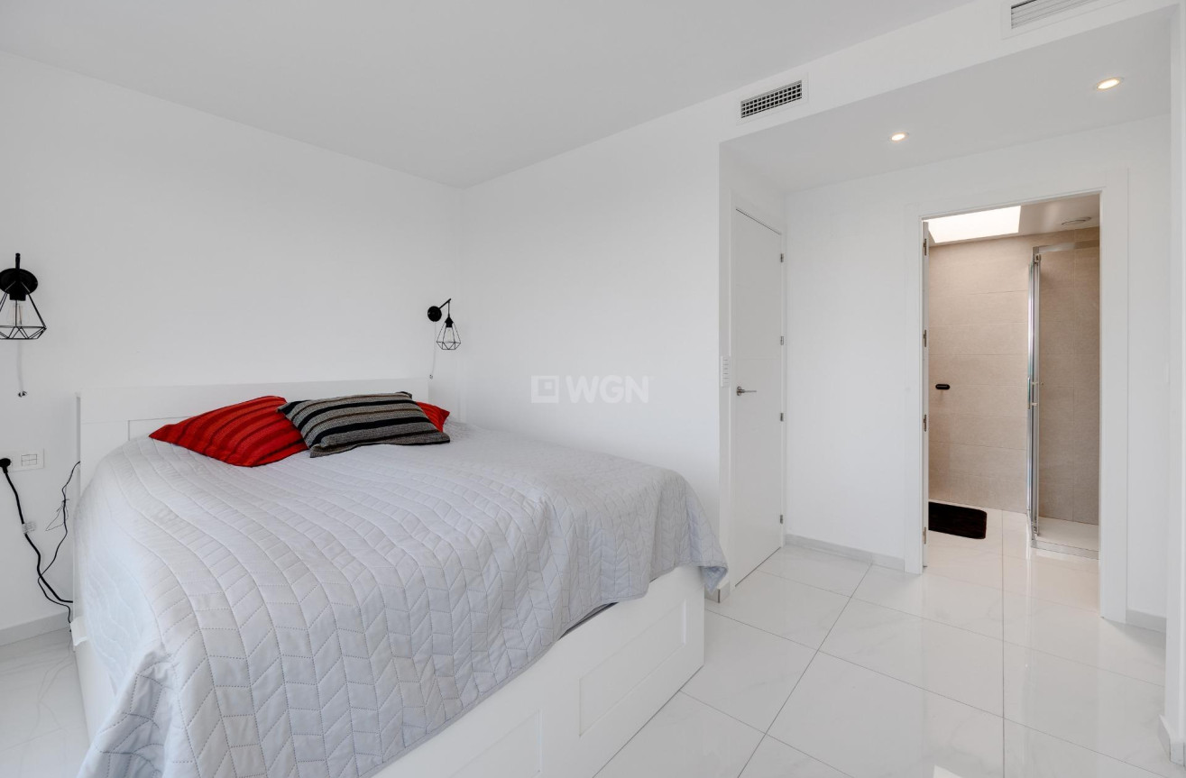 Odsprzedaż - Kamienica - Torrevieja - Los Balcones