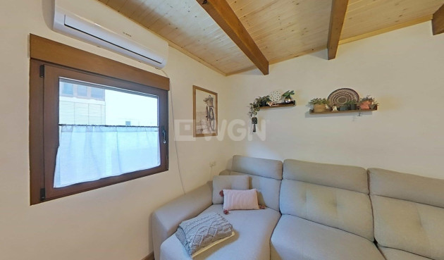 Odsprzedaż - Kamienica - Formentera del Segura - Centro