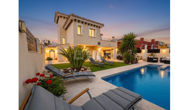 Odsprzedaż - Villa - Mar Menor Golf Resort - Inland