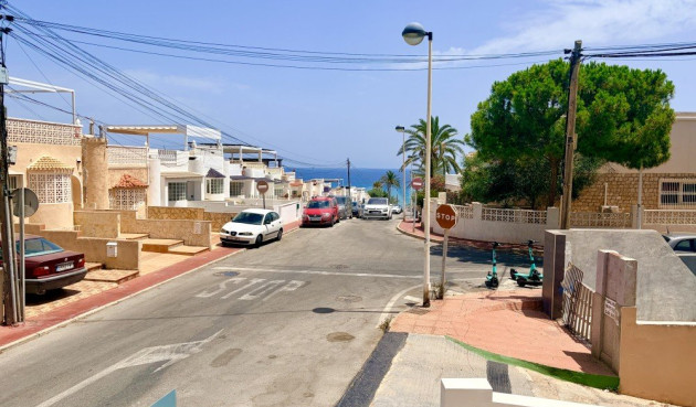 Odsprzedaż - Mieszkanie w bloku - La Mata - Costa Blanca
