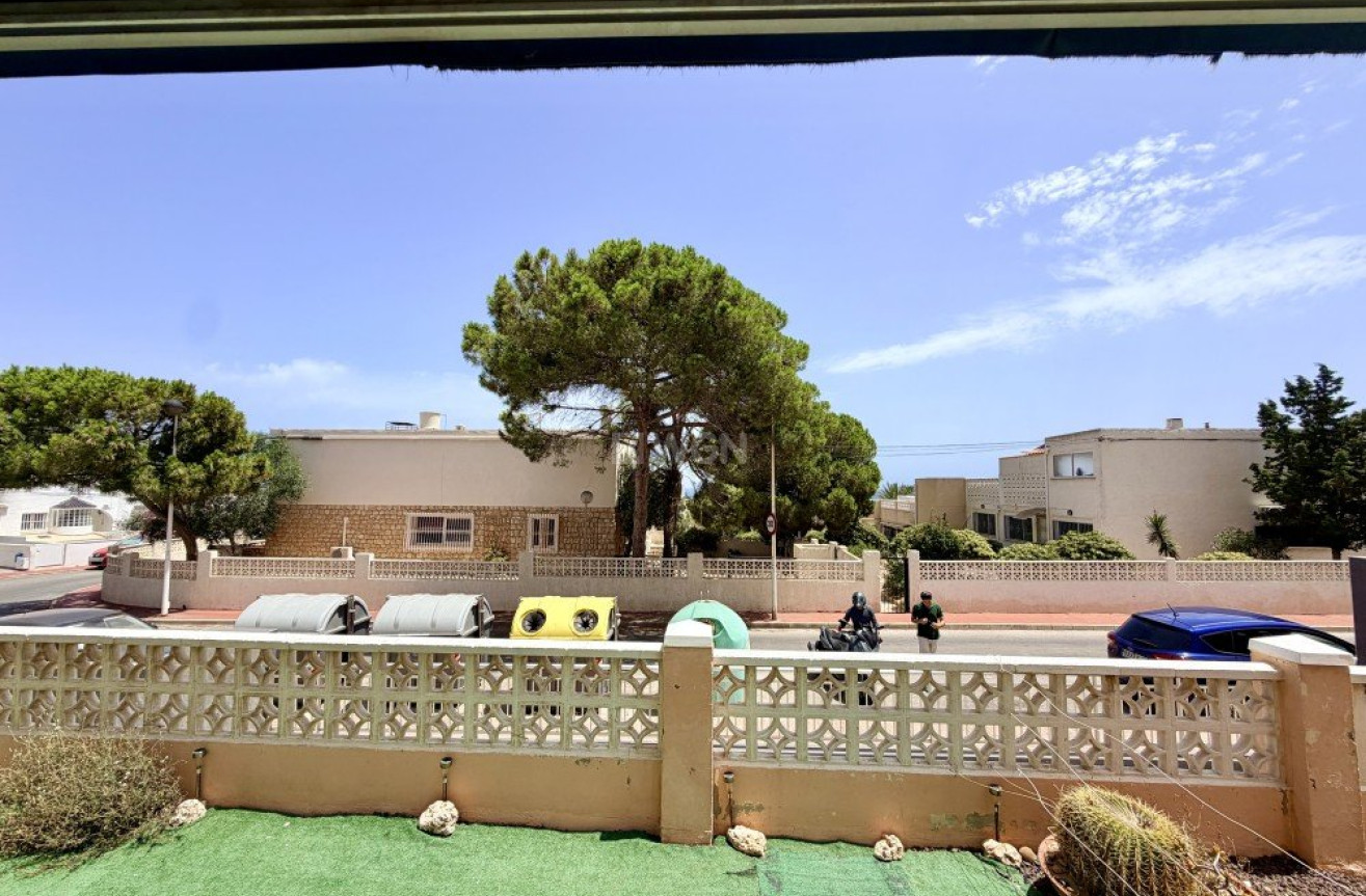 Odsprzedaż - Mieszkanie w bloku - La Mata - Costa Blanca