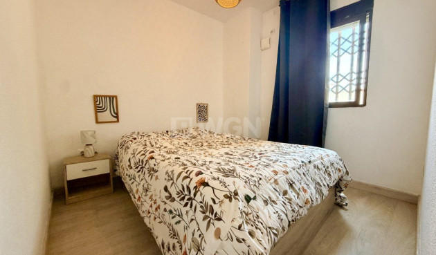 Odsprzedaż - Mieszkanie w bloku - La Mata - Costa Blanca