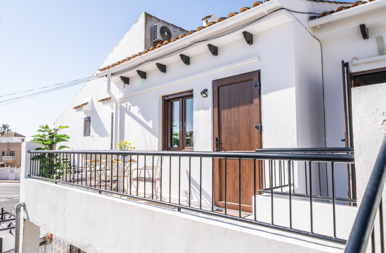 Odsprzedaż - Mieszkanie w bloku - La Mata - Costa Blanca