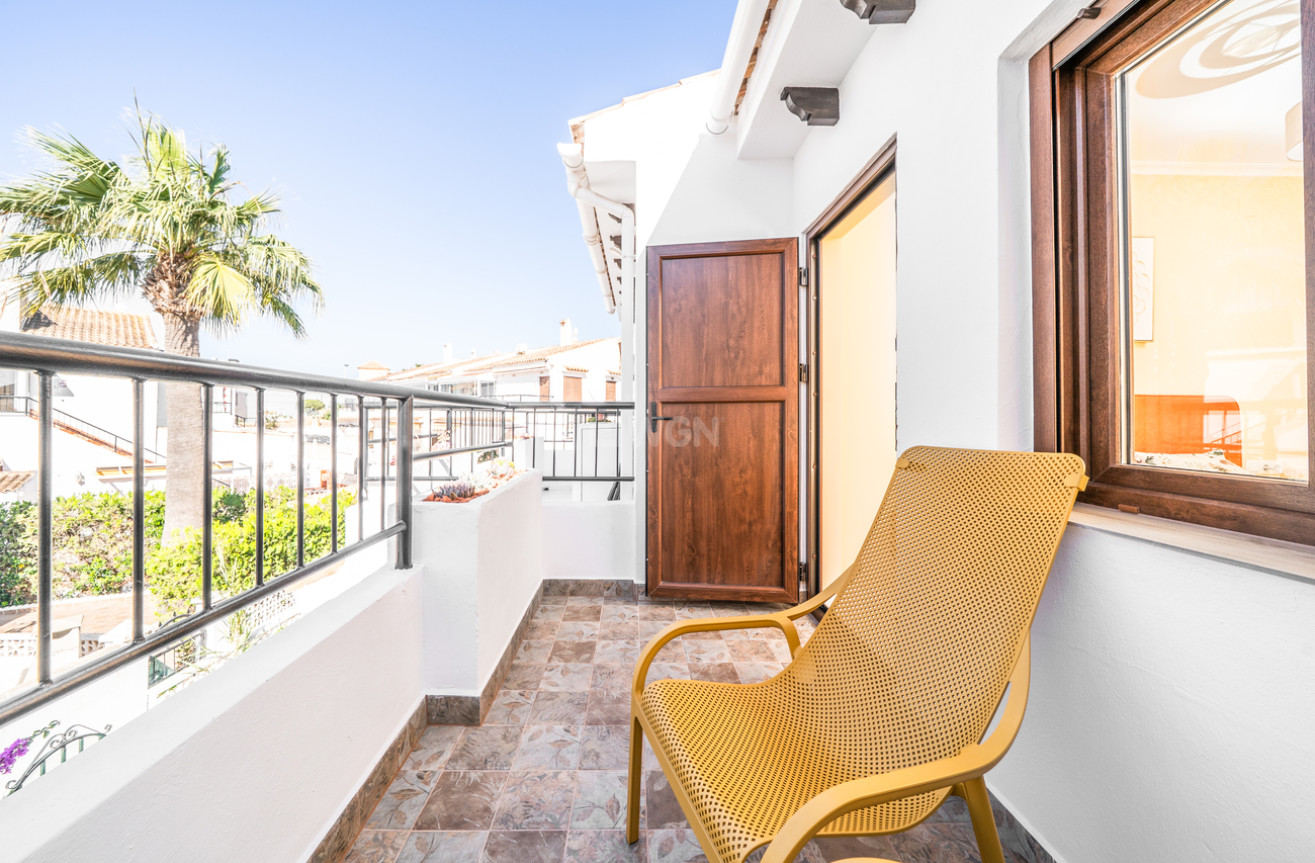 Odsprzedaż - Mieszkanie w bloku - La Mata - Costa Blanca