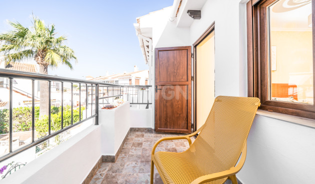 Odsprzedaż - Mieszkanie w bloku - La Mata - Costa Blanca