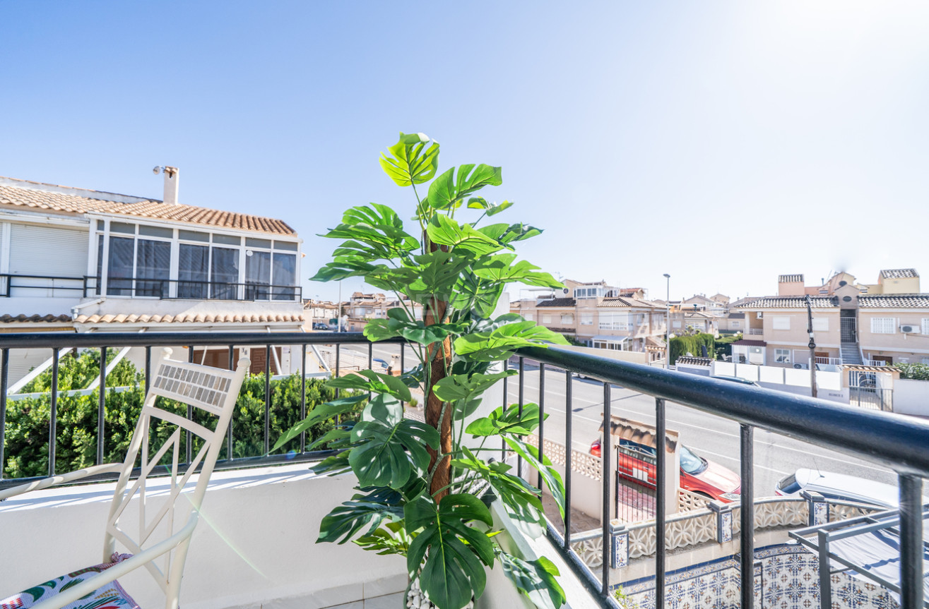 Odsprzedaż - Mieszkanie w bloku - La Mata - Costa Blanca