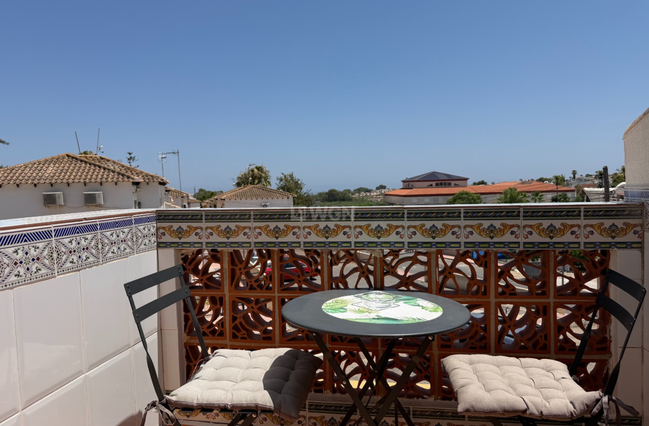 Odsprzedaż - Mieszkanie w bloku - Orihuela Costa - Costa Blanca