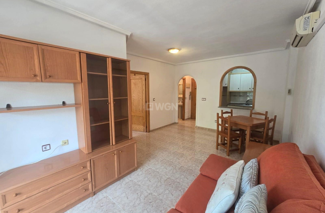Odsprzedaż - Mieszkanie w bloku - Torrevieja - Habaneras