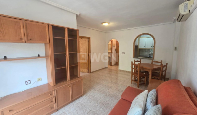 Odsprzedaż - Mieszkanie w bloku - Torrevieja - Habaneras