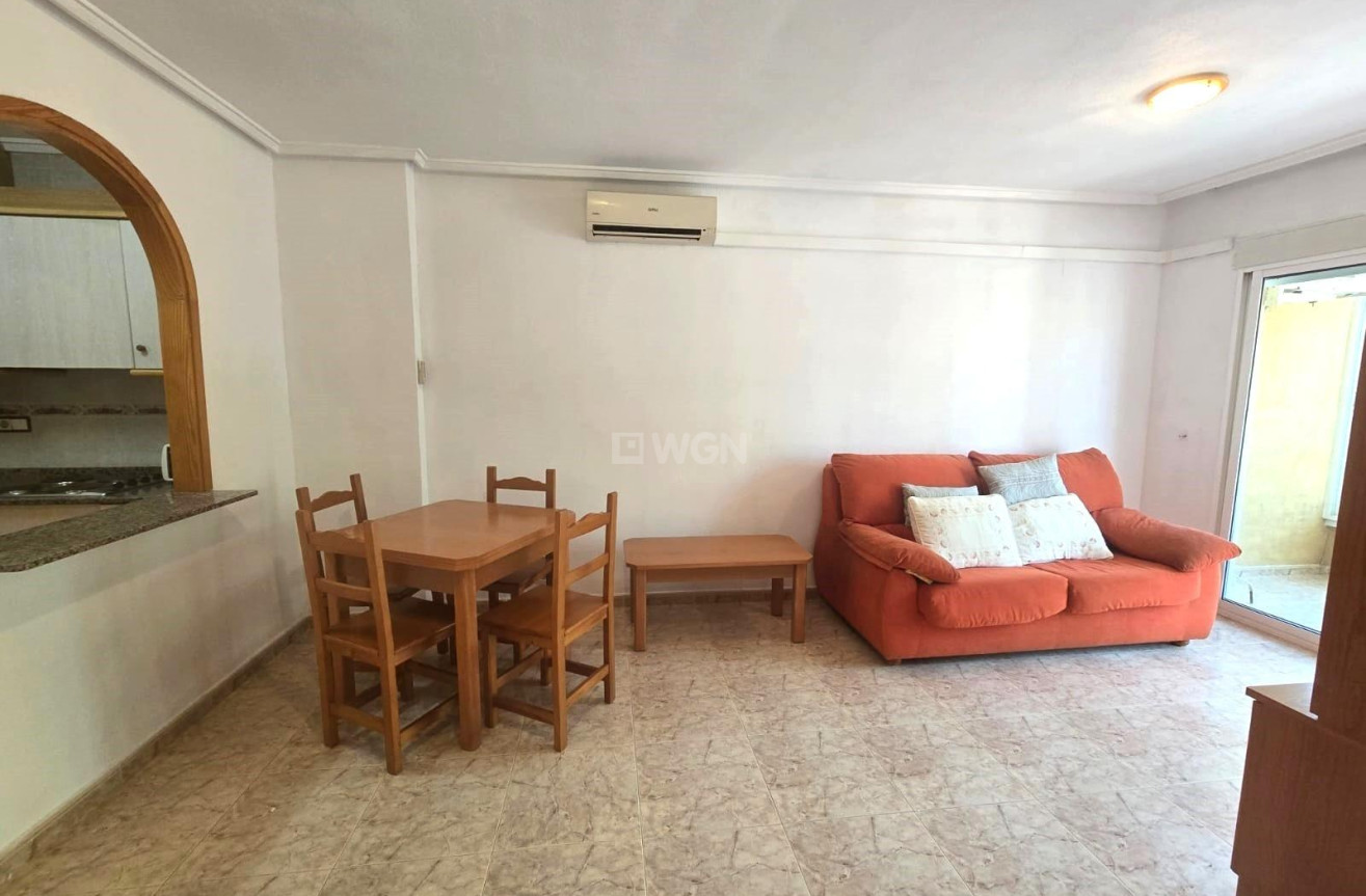 Odsprzedaż - Mieszkanie w bloku - Torrevieja - Habaneras