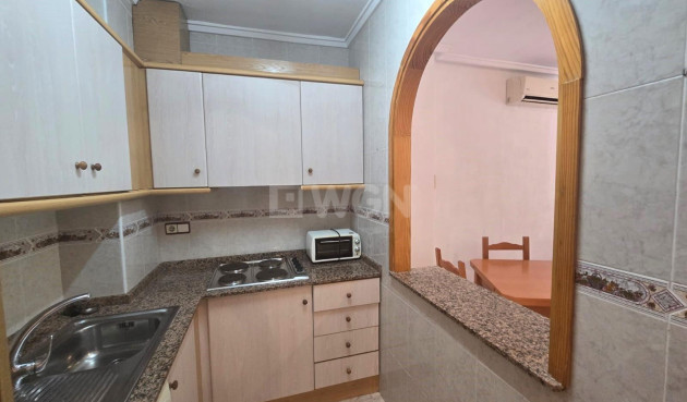 Odsprzedaż - Mieszkanie w bloku - Torrevieja - Habaneras