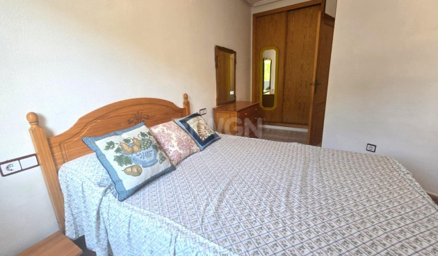 Odsprzedaż - Mieszkanie w bloku - Torrevieja - Habaneras