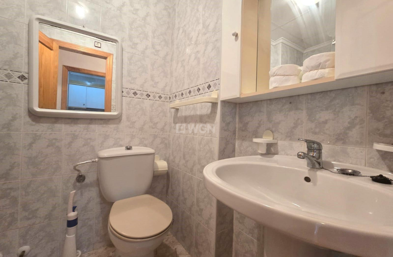 Odsprzedaż - Mieszkanie w bloku - Torrevieja - Habaneras
