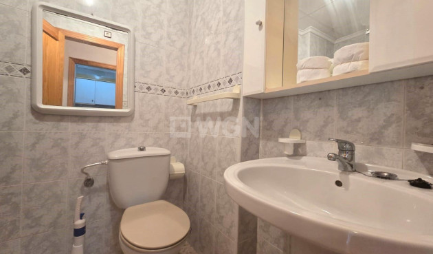 Odsprzedaż - Mieszkanie w bloku - Torrevieja - Habaneras