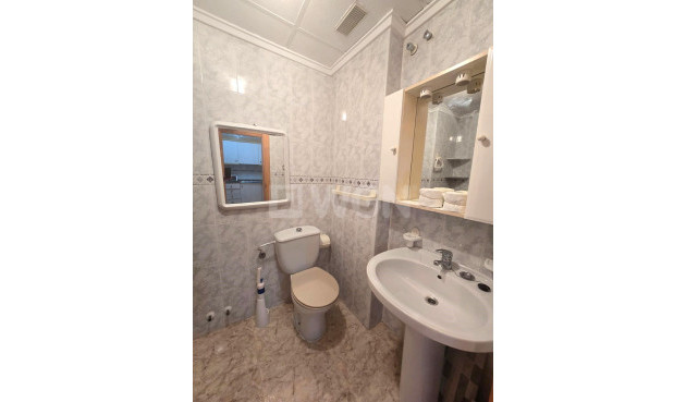 Odsprzedaż - Mieszkanie w bloku - Torrevieja - Habaneras