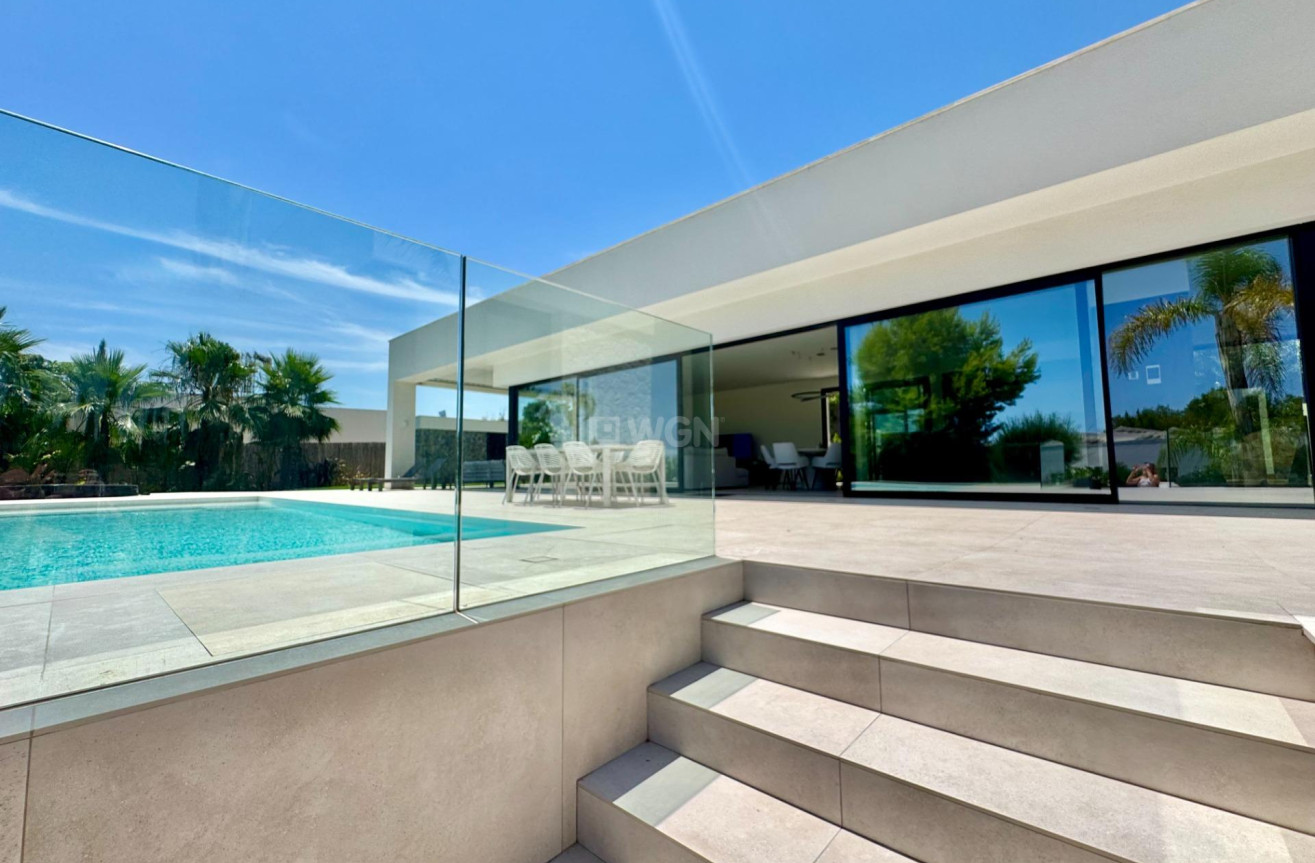 Reventa - Villa - Orihuela - Las Colinas Golf