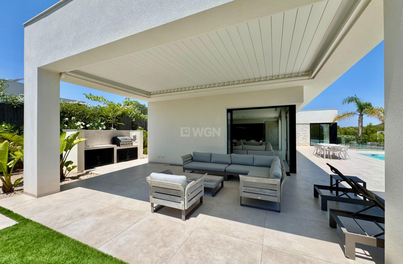 Reventa - Villa - Orihuela - Las Colinas Golf