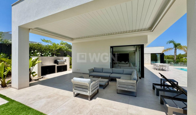 Reventa - Villa - Orihuela - Las Colinas Golf