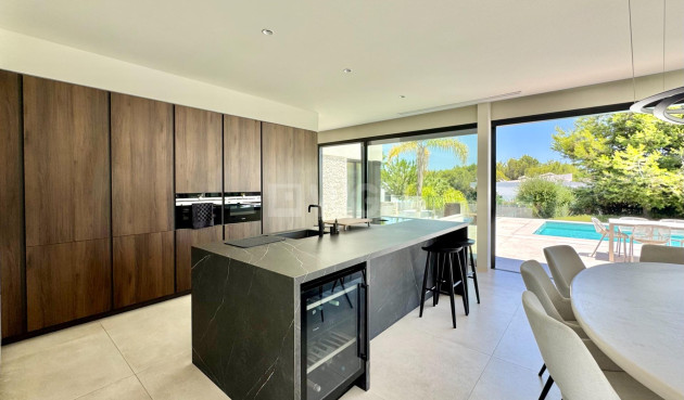 Reventa - Villa - Orihuela - Las Colinas Golf