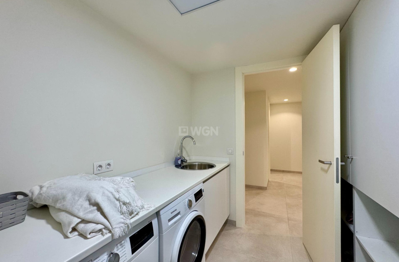 Reventa - Villa - Orihuela - Las Colinas Golf
