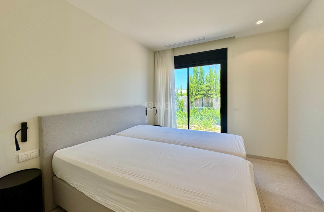 Reventa - Villa - Orihuela - Las Colinas Golf