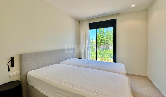 Reventa - Villa - Orihuela - Las Colinas Golf