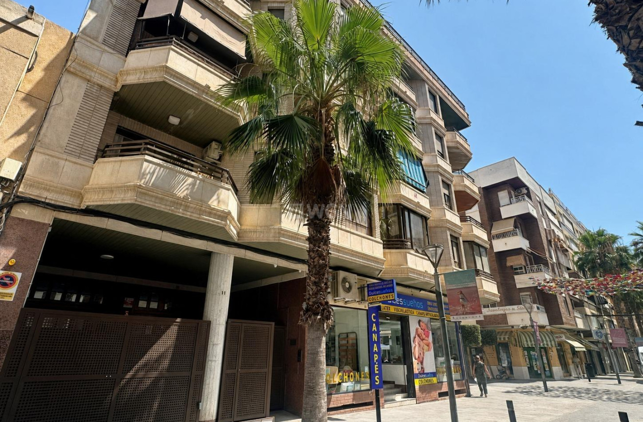 Wiederverkauf - Wohnung - Torrevieja - Centro