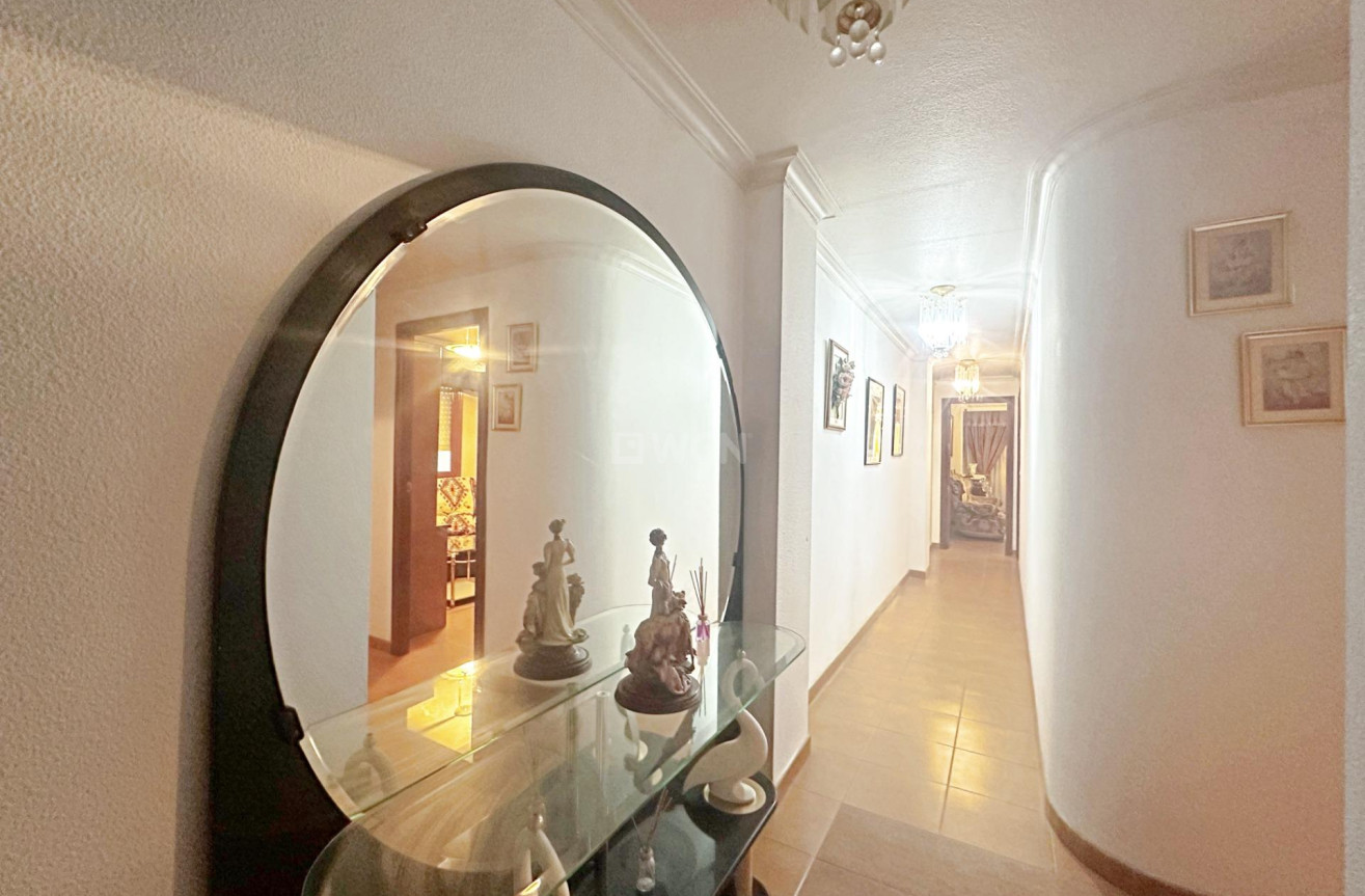 Wiederverkauf - Wohnung - Torrevieja - Centro