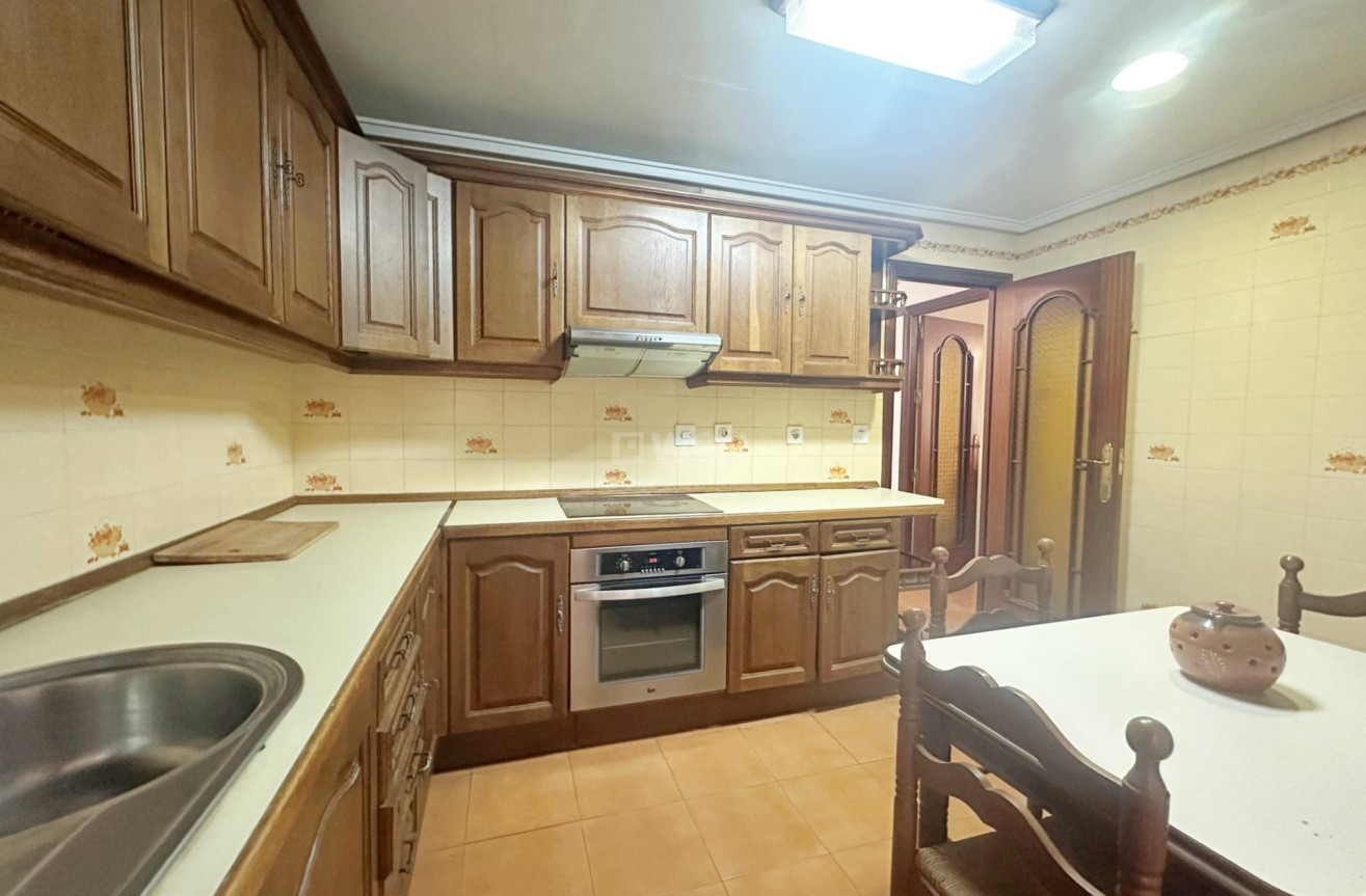 Wiederverkauf - Wohnung - Torrevieja - Centro