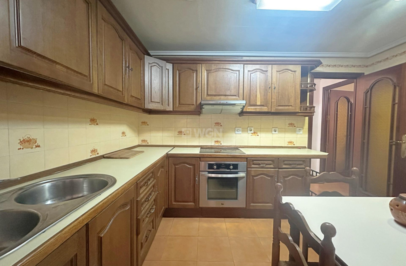 Wiederverkauf - Wohnung - Torrevieja - Centro
