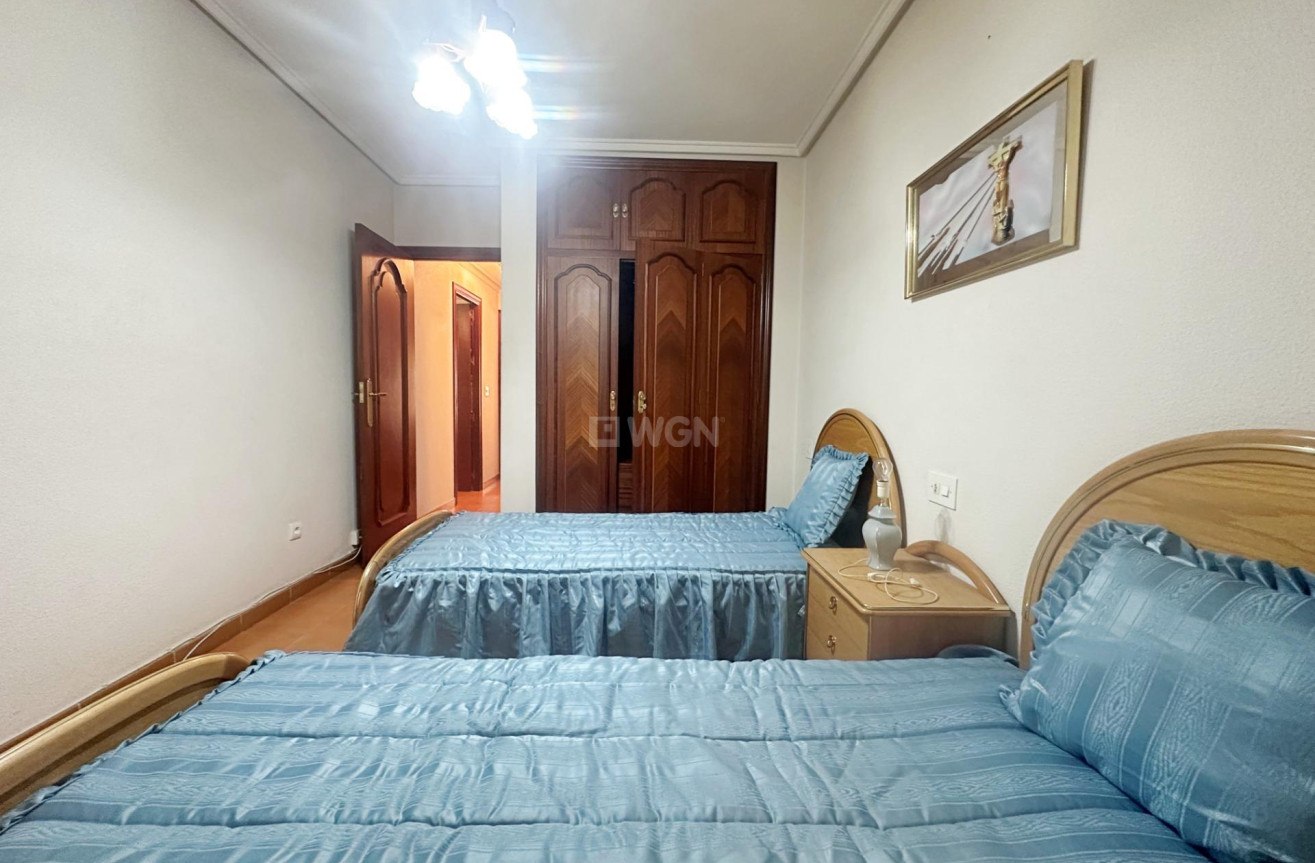 Wiederverkauf - Wohnung - Torrevieja - Centro