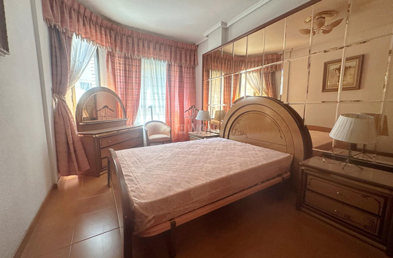 Wiederverkauf - Wohnung - Torrevieja - Centro