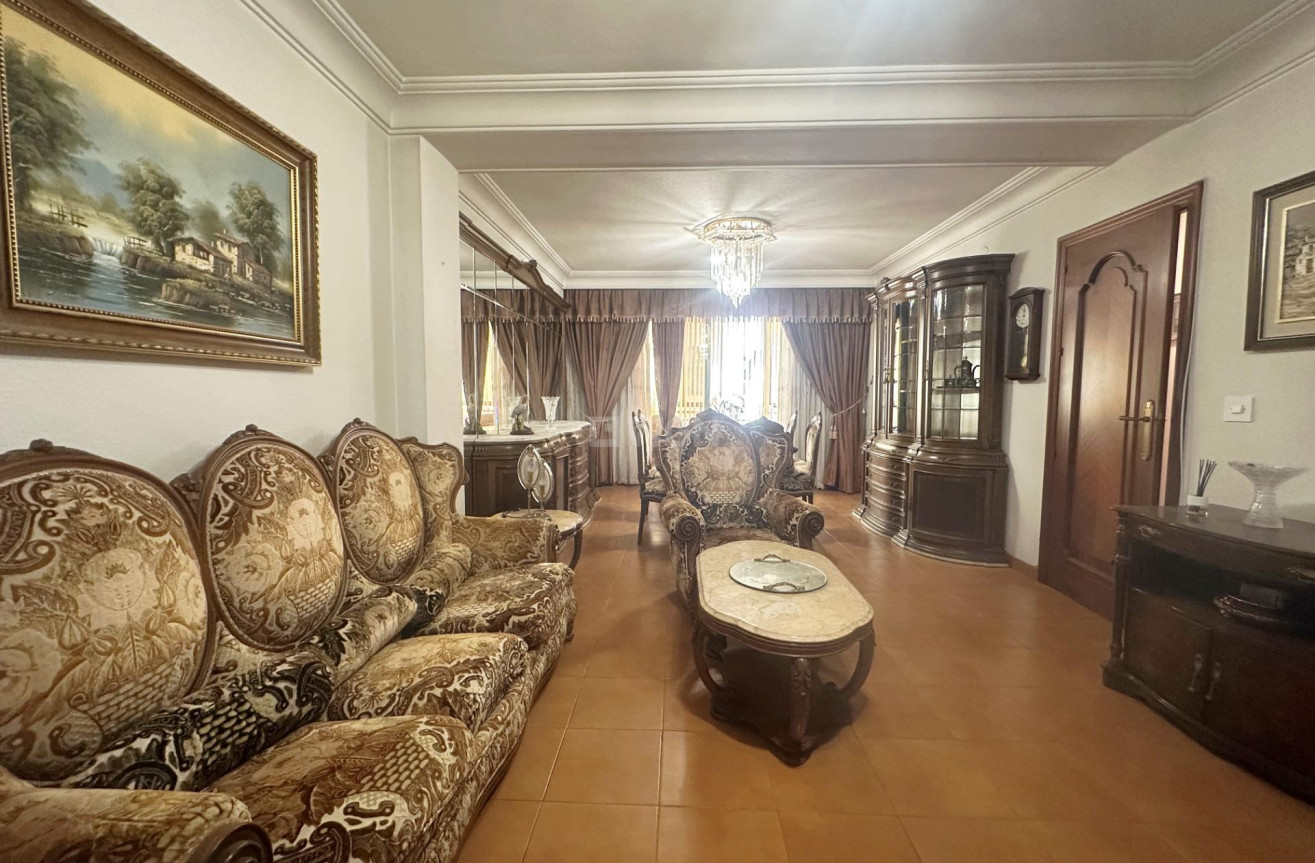 Wiederverkauf - Wohnung - Torrevieja - Centro