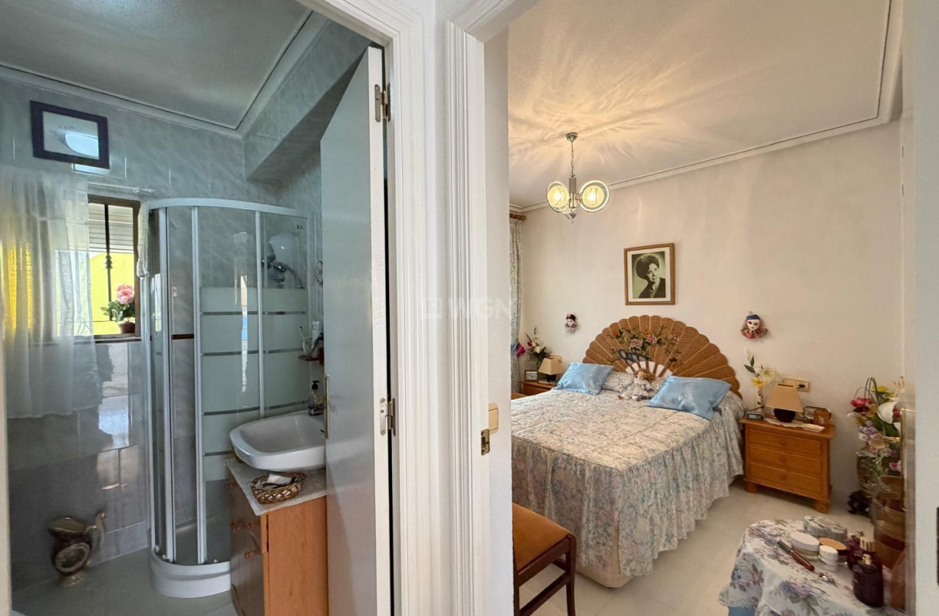 Odsprzedaż - Bungalow - Torrevieja - Torreblanca