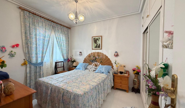 Odsprzedaż - Bungalow - Torrevieja - Torreblanca
