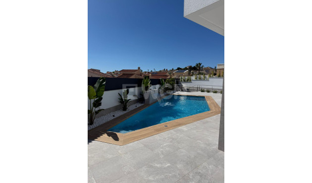Resale - Villa - Ciudad Quesada - La Marquesa