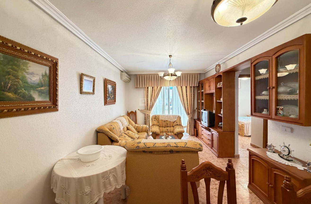 Reventa - Apartamento / piso - Torrevieja - Playa del Cura