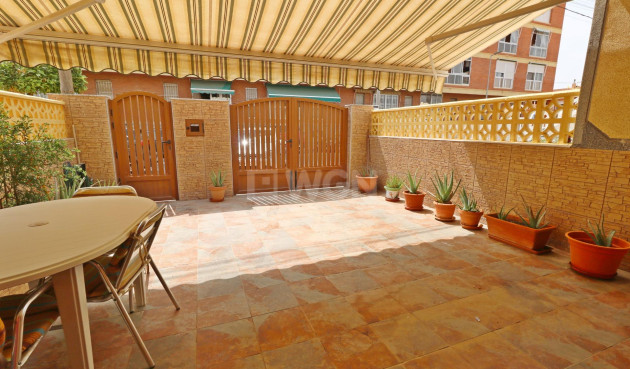 Resale - Townhouse - Torrevieja - Playa De Los Naufragos
