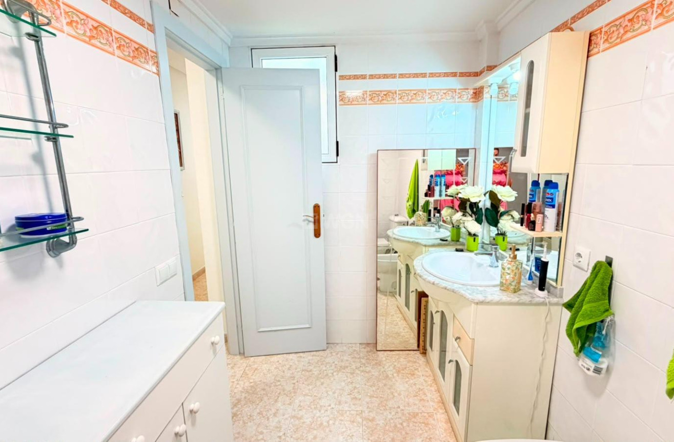Reventa - Apartamento / piso - Torrevieja - Playa del Cura
